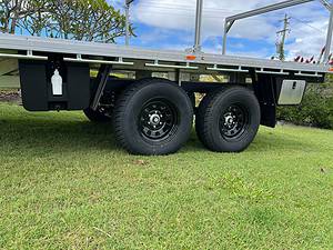 Various wheel sizes and configurations available for the blaze flatbed trailer so you can match your toe vehicle rolling stock